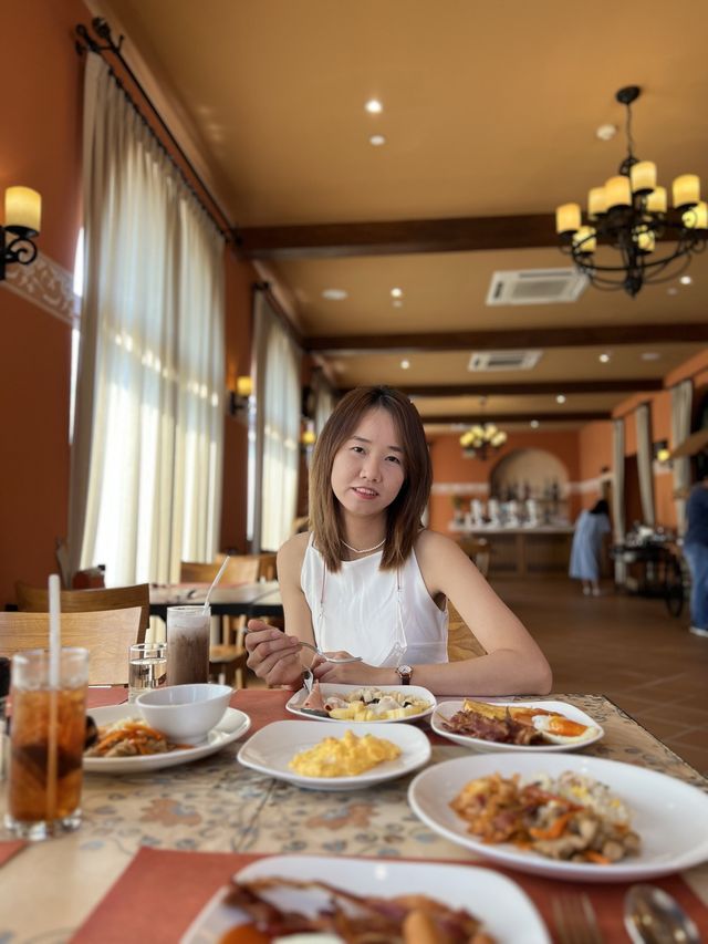 สระว่ายนํ้าคลับลาโก้ Toscana Valley