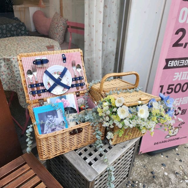 스누피2단크로플 너무긔엽지않나요?잠실 카페 디어블라썸
