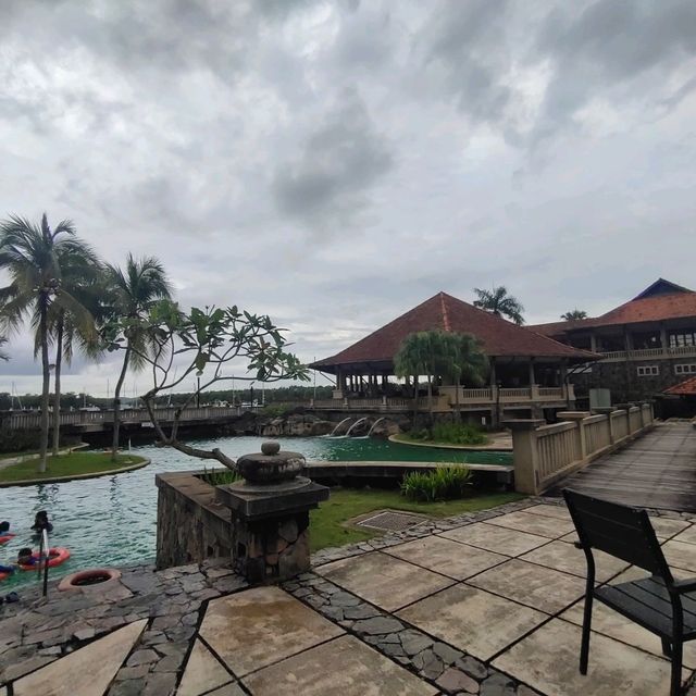 Awesome Sebana Cove Resort