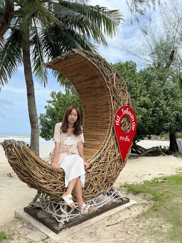 บรรยากาศภายใน โคโค่นัท  บีช รีสอร์ท เกาะช้าง