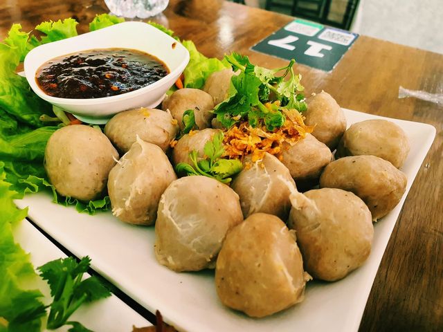 เตี๋ยวตุ๋น บ้านสวน ลำพูน