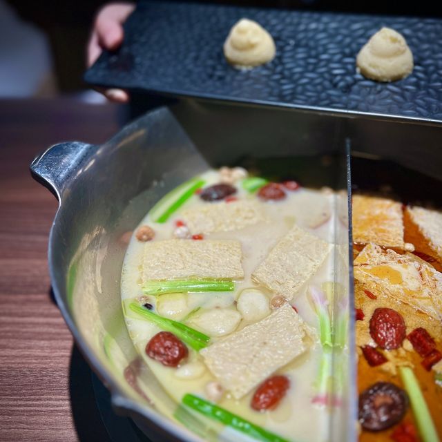 📍香港尖沙咀｜無老鍋 · 超難book位台灣過江龍🍲 超好味鴨血豆腐鴛鴦鍋