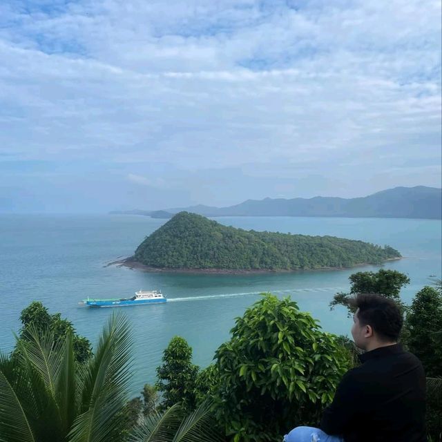 ติดเกาะกับ สันธิยา เกาะยาวใหญ่ รีสอร์ทแอนด์สปา