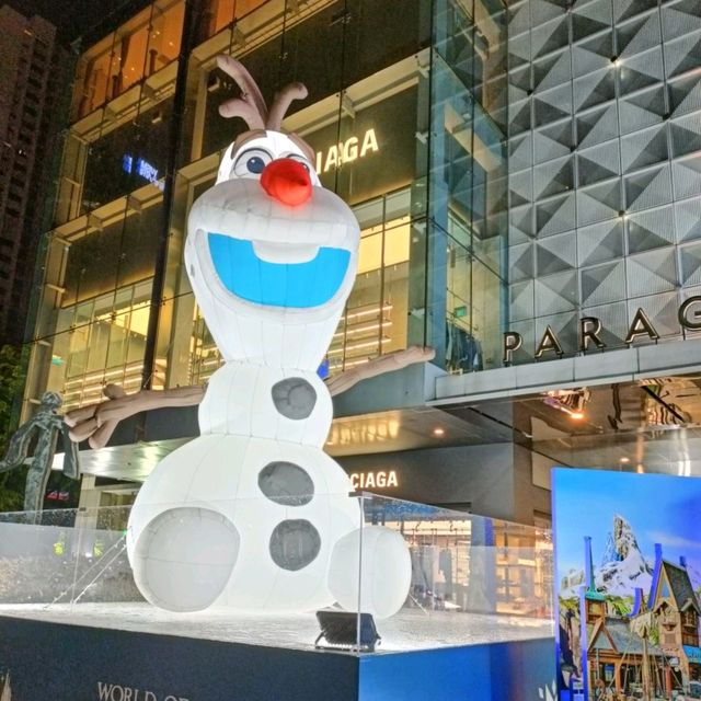 Olaf is here ... at Paragon Orchard Road 