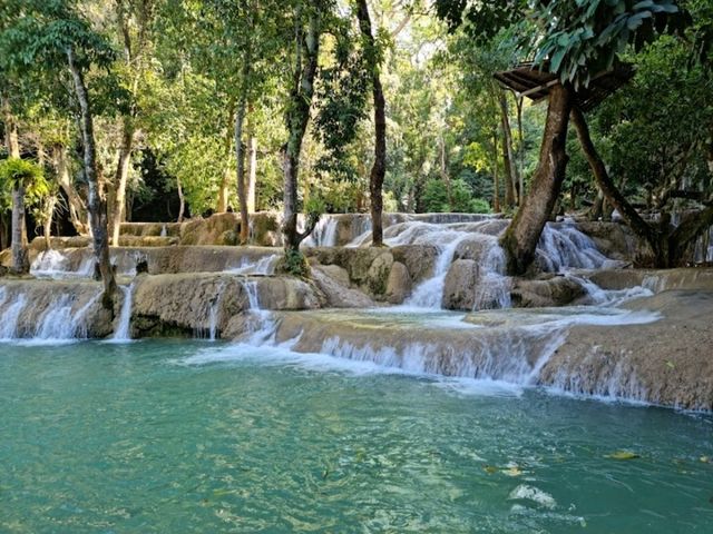น้ำตกตาดแส้