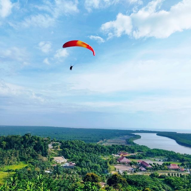 Paragliding at Jugra Hill Lighthouse Tower