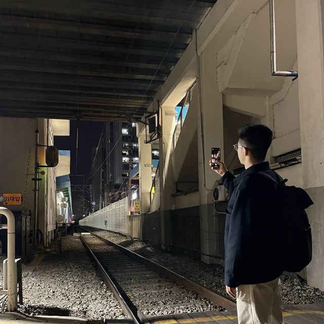 감성있는 서울 야경 명소, 지하철 1호선 회기역 근처🚉
