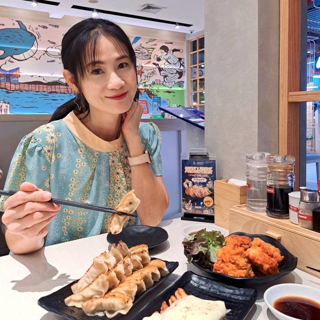 #เกี๊ยวซ่า 🥟 อร่อย เต็มๆ คำ
ที่ OSAKA OHSHO