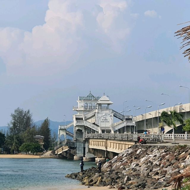 ครัวริมพาน ร้านลับวิวสะพานสารสิน
