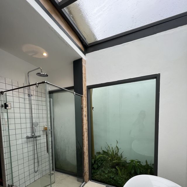 The X10 pool villa
