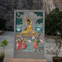 วัดเขาทำเทียม พระพุทธรูปแกะสลัก ใหญ่ที่สุดในโลก