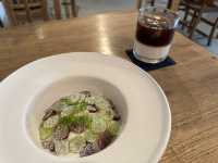 三重・多気町。季節の果物を使用したスイーツがオススメ。商業施設ヴィソン『cafe Tomiyama』