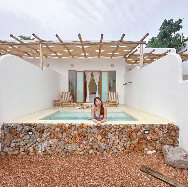 ที่พักเปิดใหม่บนเกาะล้าน นอนพลูวิลล่า🏝️
