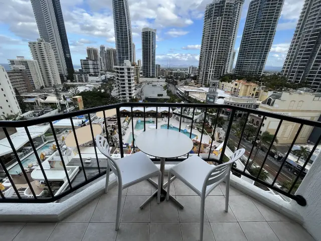 🇦🇺Gold Coast | Having a BEACH AND CITY VIEW