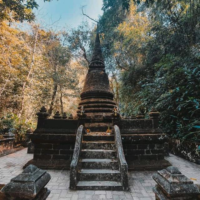 เล่นน้ำคลายร้อน ที่น้ำตกพลิ้ว
