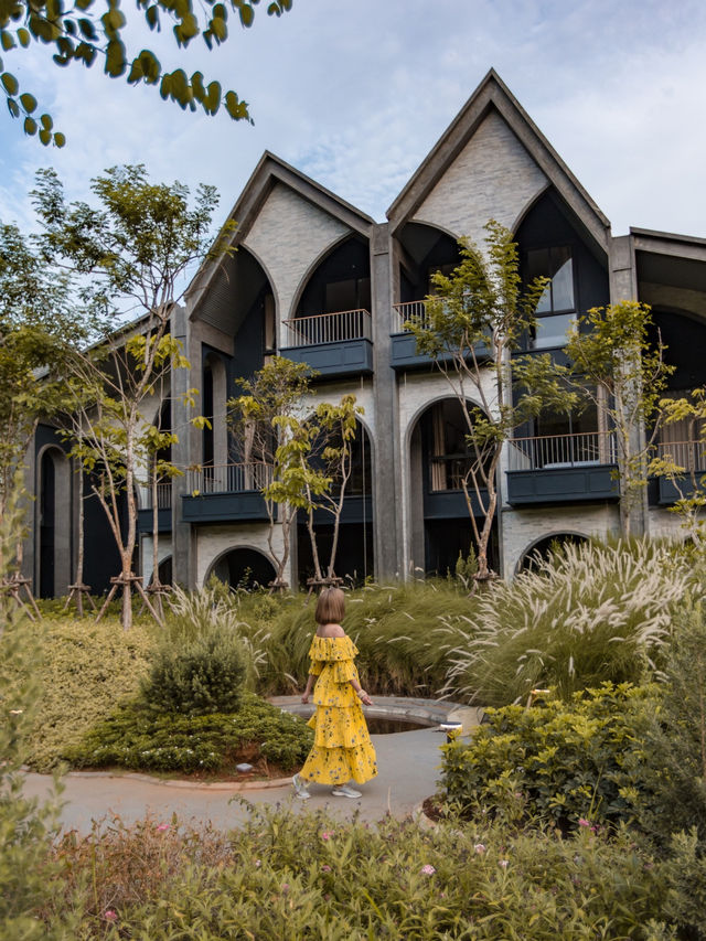 Hotel Labaris นอนเขาใหญ่ แต่เหมือนหลุดไปในเทพนิยาย