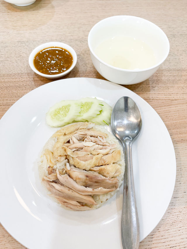 โรงแรมน่าพัก สไตล์มินิมอล ในเมืองอุทัย