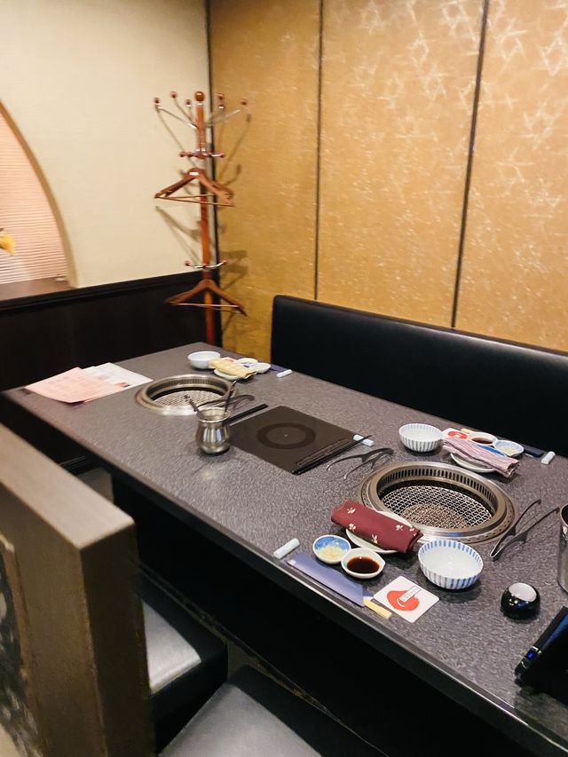 「六歌仙燒肉放題」