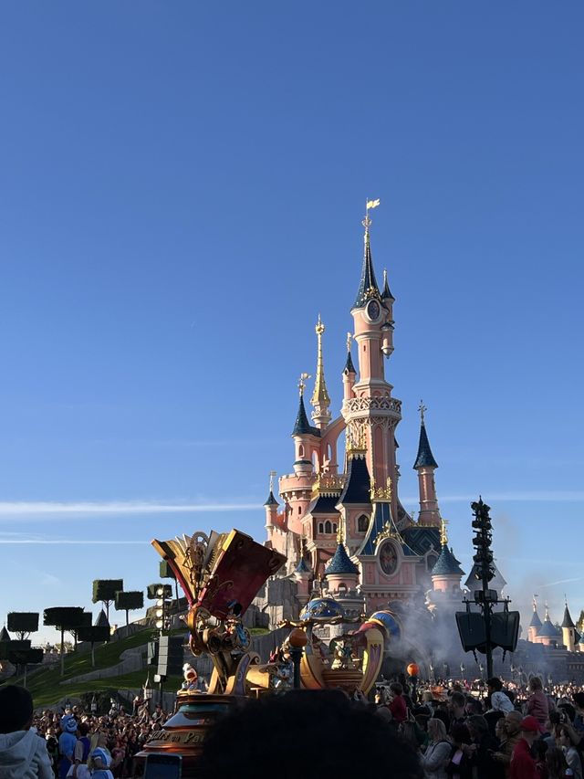 Disneyland Paris สวนสนุกในเครือดิสนีย์ที่ต้องไป