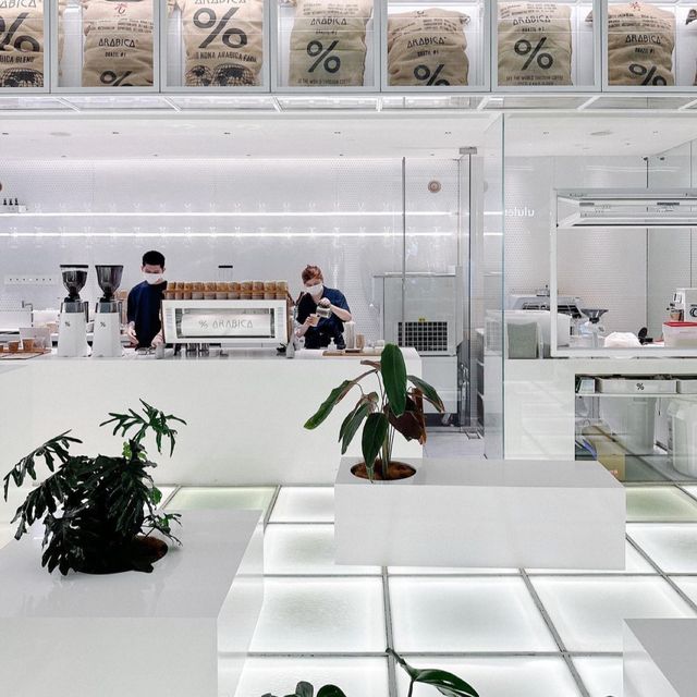 吉隆坡Pavilion商場的Arabica咖啡店，咖啡豆香味濃鬱