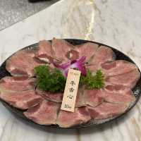 特色四格滋味鍋．足料火鍋湯底