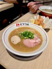 人氣拉麵店