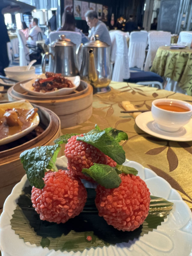 無敵維港靚景下飲餐茶