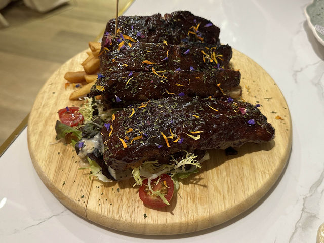 食在銅鑼灣 | 就是偏偏喜歡你 | 打卡餐廳必試招牌巨豬肋骨