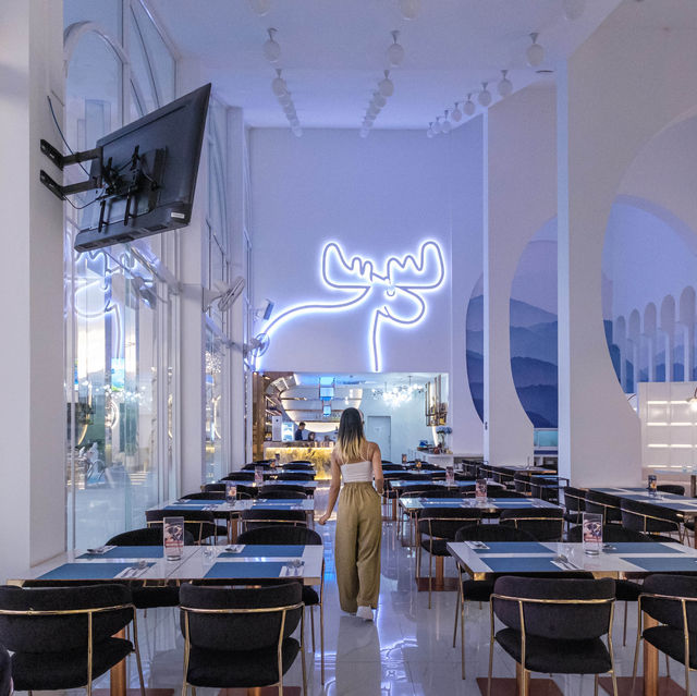 ร้านอาหารอร่อยในเมืองเชียงใหม่ มีสระให้เล่นน้ำ 