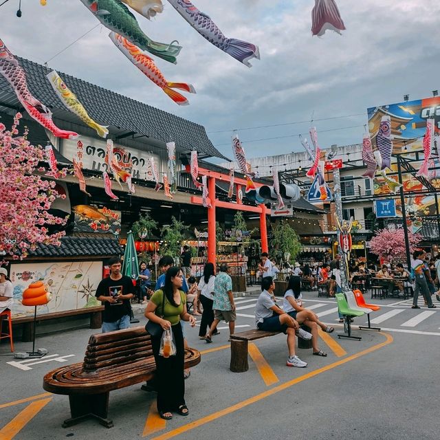 ตลาดปลา บางแสน