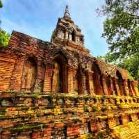 วัดป่าสัก ชมเจดีย์ทรงปราสาทแบบล้านนา