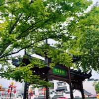 【南京】夫子廟：匯集眾多特色小吃和手工藝品的古街