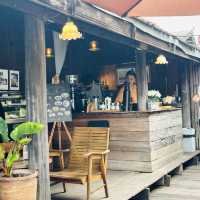 Baan Thong krab cafe - คาเฟ่ดีดีริมน้ำปทุมธานี