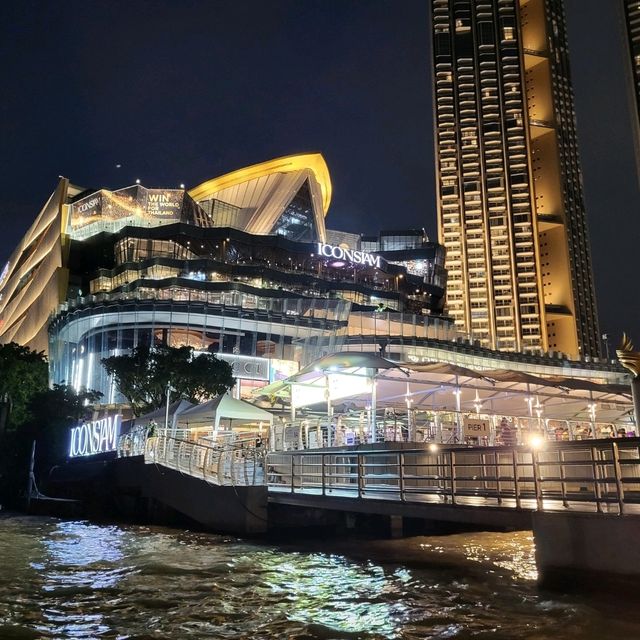 酒店有私家碼頭出入，去摩天師夜市十分鐘好方便