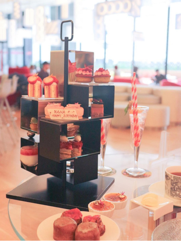 誘惑アフタヌーン 表参道でいちご×ローズのエレガントなアフタヌーンティーを堪能