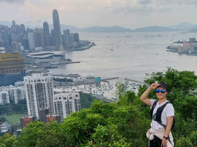 ⛰️香港山峰•🏙紅香爐峰🏞
