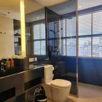รีวิวโรงแรม Holiday Inn Bangkok Sukhumvit