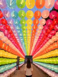 香港打卡｜超美的七彩燈籠隧道🌈