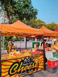 เดินเที่ยวถนนคนเดินไหว้ศาลหลักเมืองเมืองอุดร