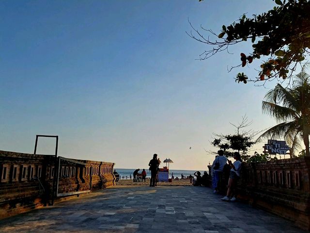 【巴釐島】水明漾海灘：清澈海水、細膩沙灘，適合拍照和衝浪新手
