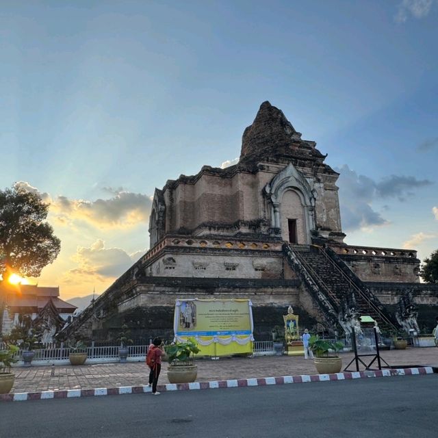 เที่ยวเชิงวัฒนธรรม วัดเจดีย์หลวงวรวิหาร