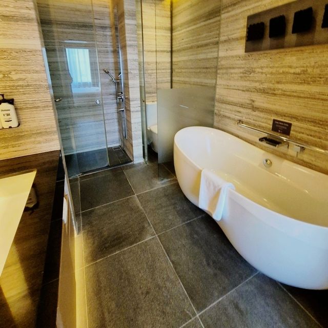Unwind in Luxury: A Rejuvenating Escape at Oasia Resort Sentosa