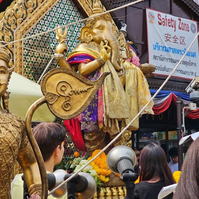 เทวาลัยพระพิฆเนศ [ MRT ห้วยขวาง]