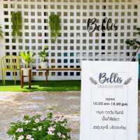 Bellis cafe ~ ร้านกาแฟในสวน