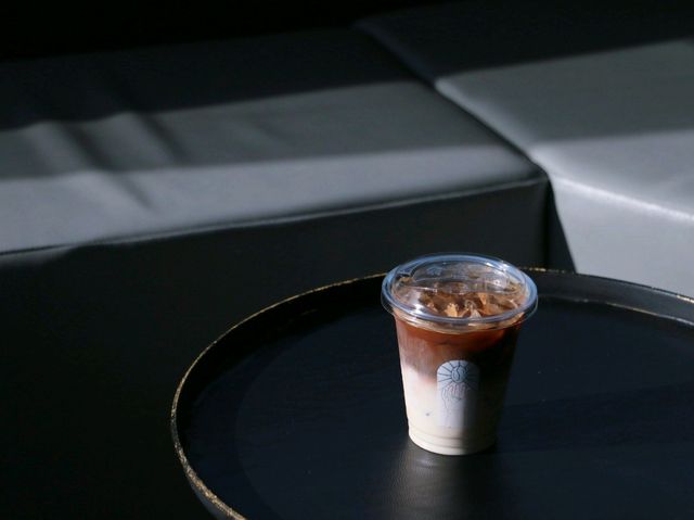 ทานกาแฟที่ Hand stand coffee 