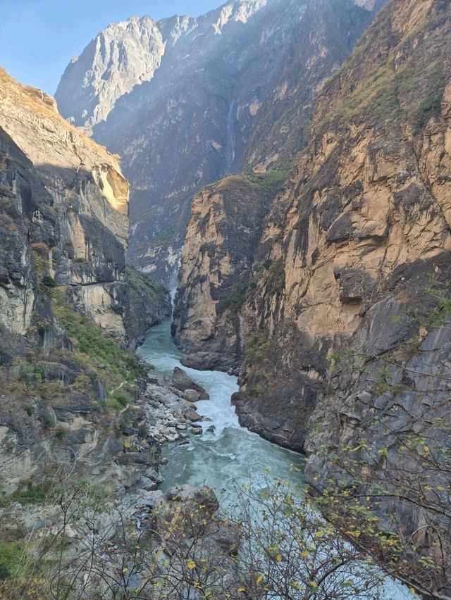 I Solo-ed hiked the Tiger Leaping Gorge Hike in China