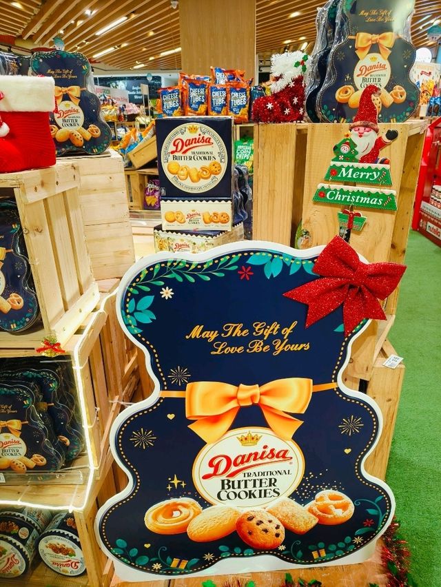 Make Every Moment Magical with Jaya Grocer’s Holiday Specials