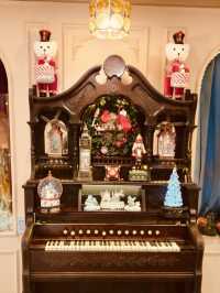 A Realistic Christmas in Ludencia Theme Park