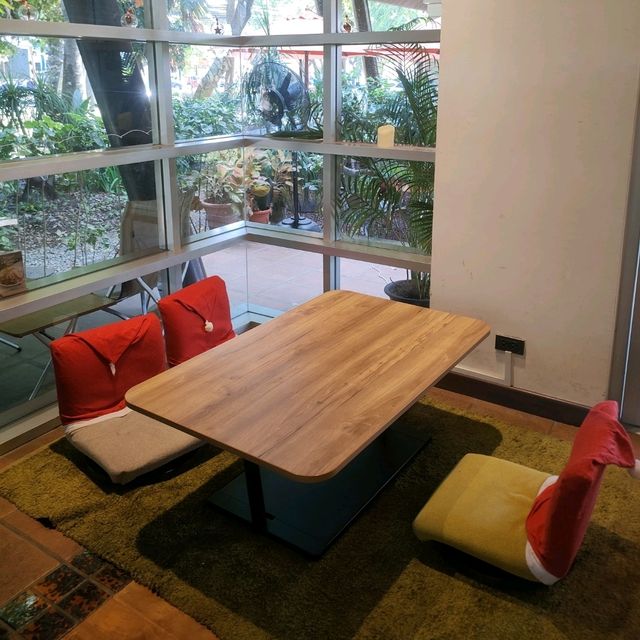 คาเฟ่ Pets Friendly บรรยากาศดีย่านสวนหลวง ร.9