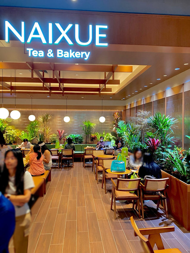 ชาผลไม้ตัวดัง Naixue Tea & Bakery